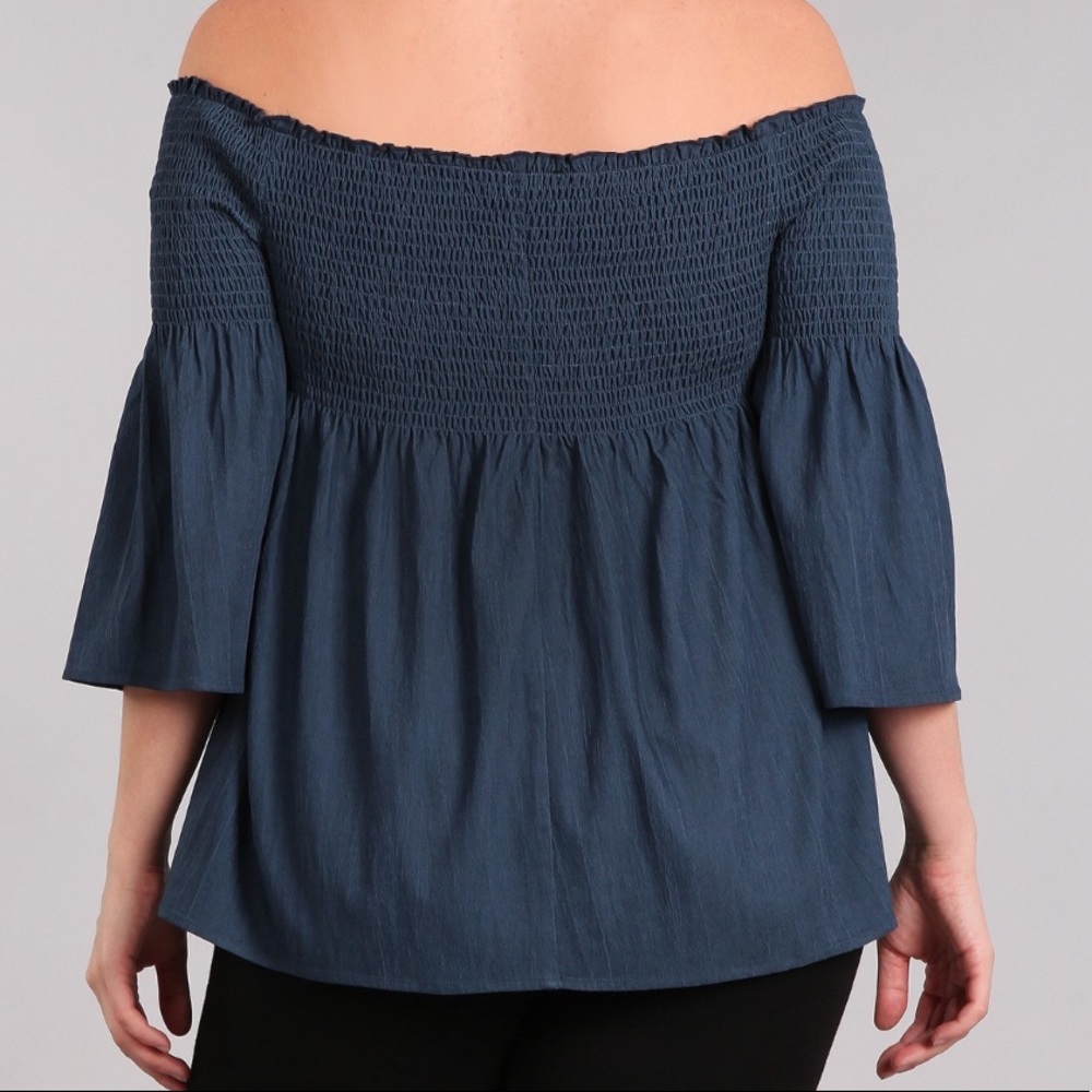 ⭐️PLUS OFF THE SHOULDER smocked shirt⭐️Demin look - Picture 2 of 4